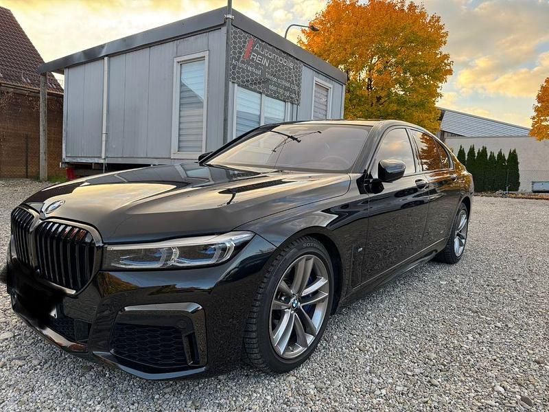 Schwarz Gebraucht 2022 BMW 740 M Sport Limousine | 49.500 € - Bild 1/4