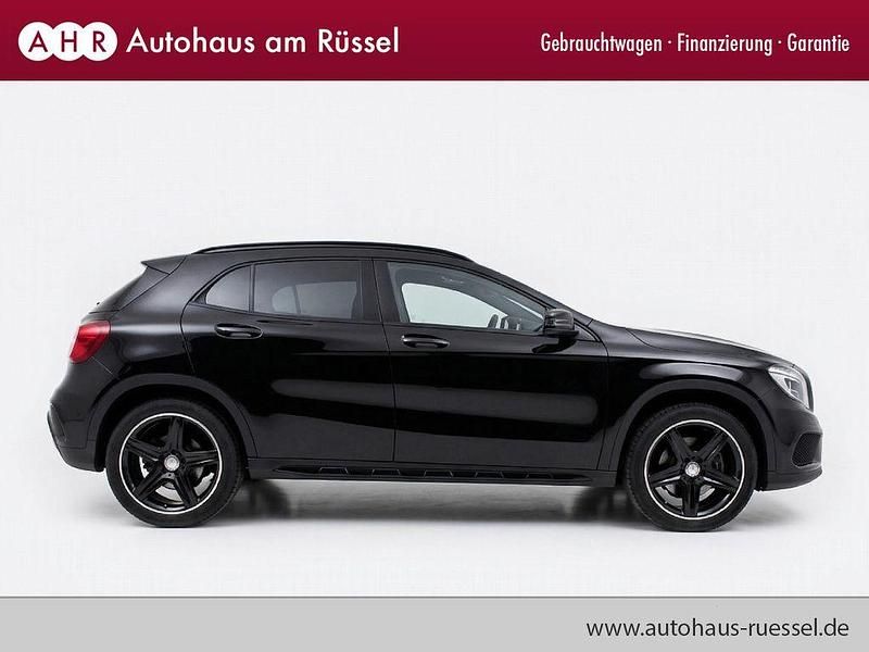 Gebraucht Mercedes GLA220 170 PS (125 kW) 2015 Schwarz SUV