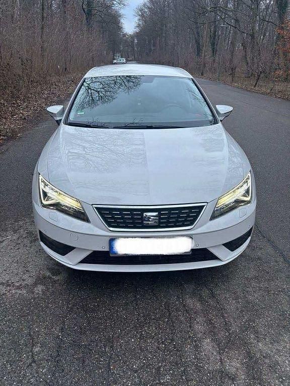 Gebraucht Seat Leon XCELLENCE 150 PS (110 kW) 2018 Weiß Limousine