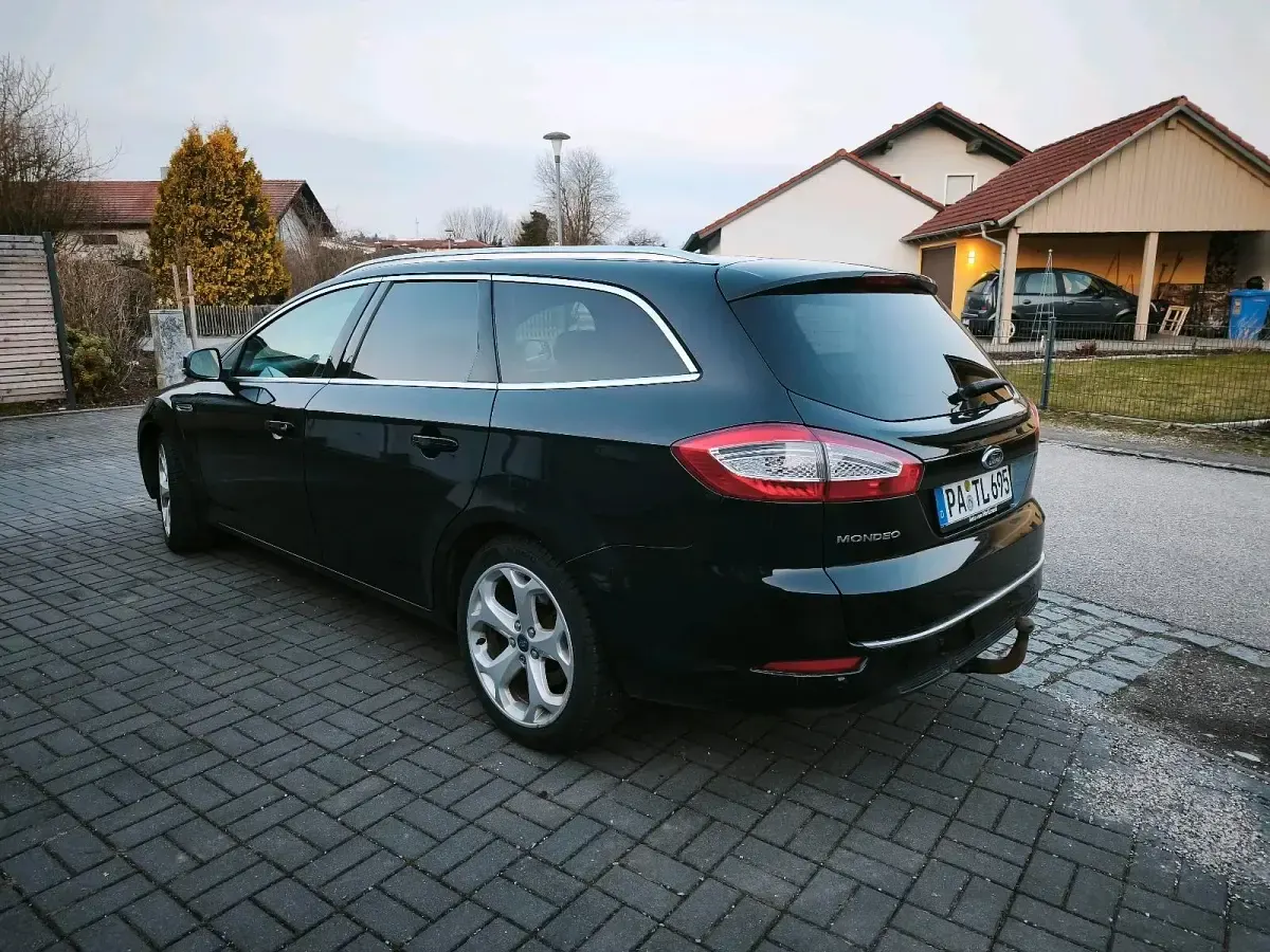 Używany Ford Mondeo Titanium 140 KM (102 kW) 2014 Czarny Kombi