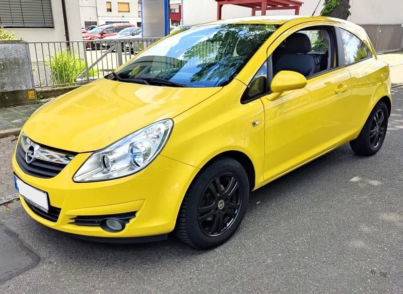 Gebraucht Opel Corsa Edition 80 PS (58 kW) 2009 Gelb Kleinwagen