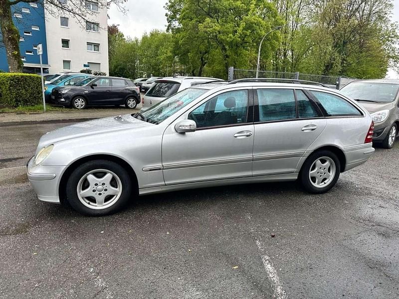 Gebraucht Mercedes C200 163 PS (119 kW) 2003 Silber Kombi