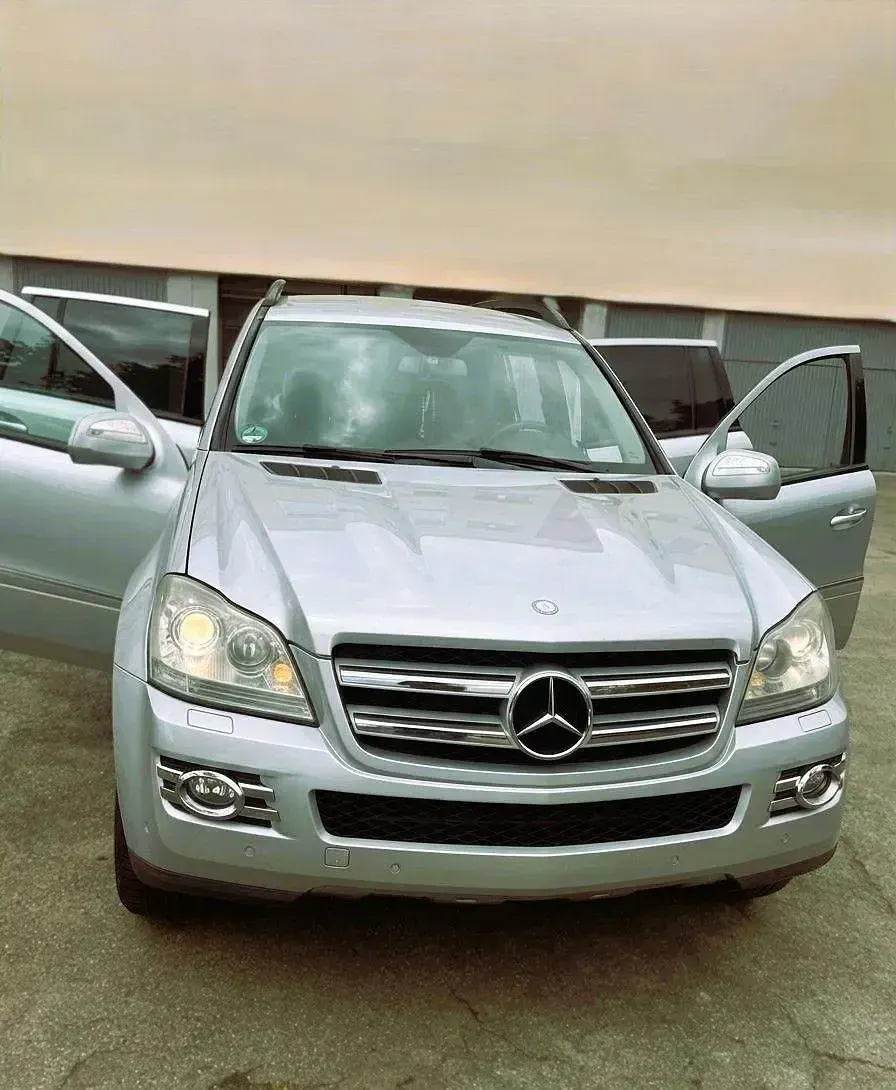 Gebraucht Mercedes 320 226 PS (166 kW) 2009 Grau SUV