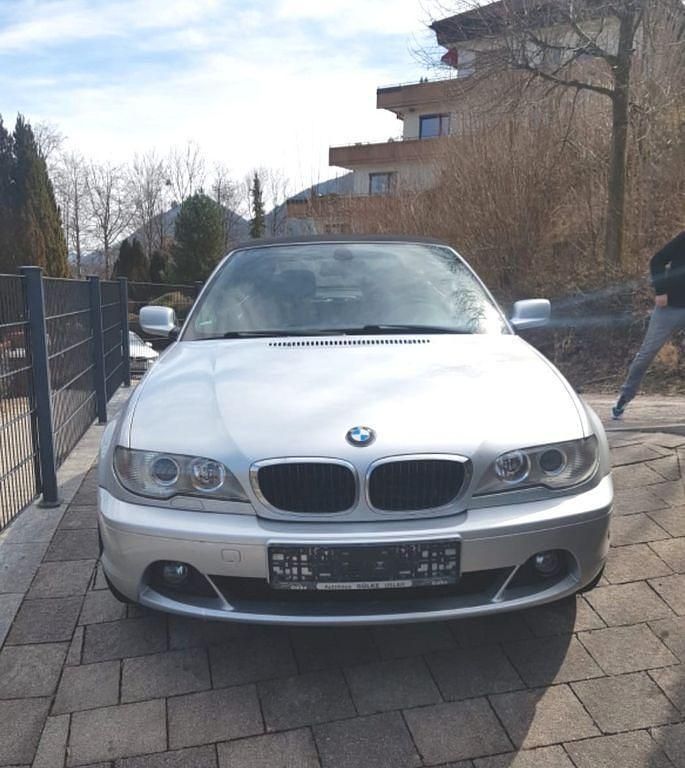 Silber Gebraucht 2005 BMW 318 Cabriolet Sport Line Cabrio | 3.450 € (Superpreis) - Bild 1/4