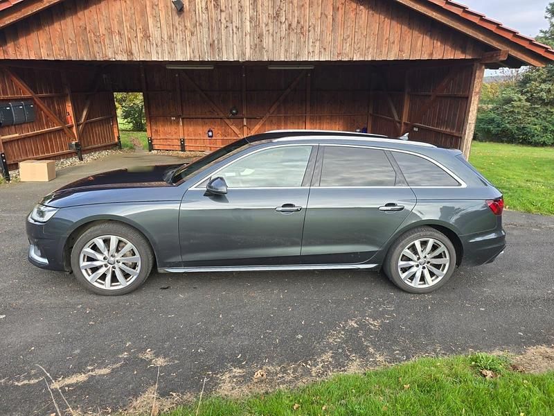 Gebraucht Audi A4 S-Line 190 PS (139 kW) 2020 Grau Kombi