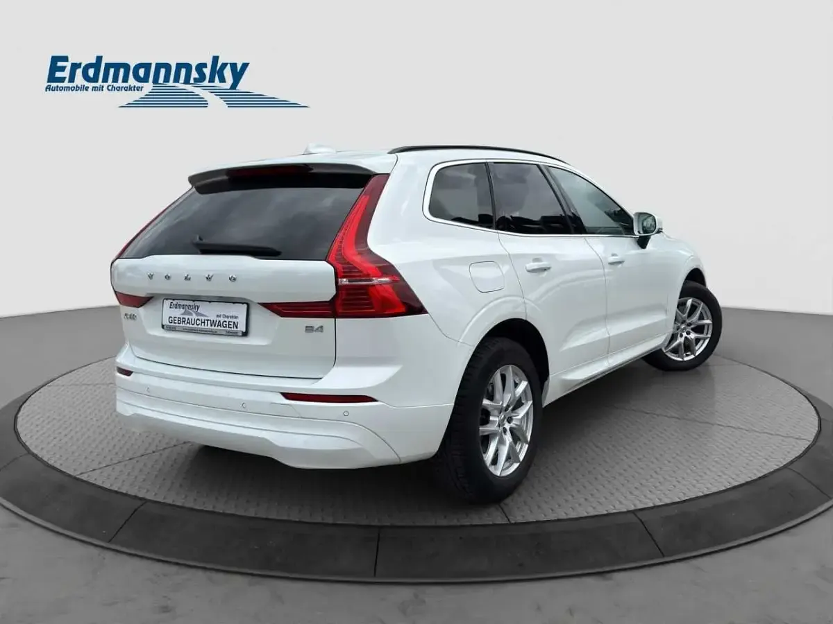 Gebraucht Volvo XC60 145 PS (106 kW) 2022 SUV