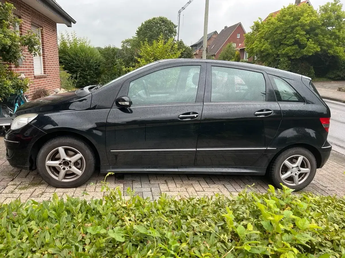 Gebraucht Mercedes B150 95 PS (69 kW) 2006 Van / Kleinbus