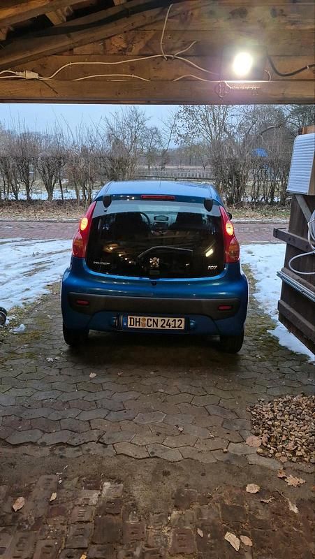 Gebraucht Peugeot 107 68 PS (50 kW) 2009 Blau Kleinwagen