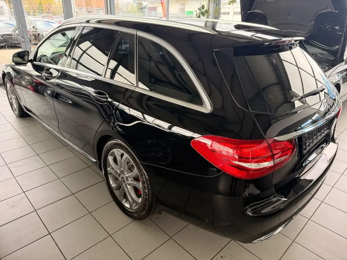 Gebraucht Mercedes C220 170 PS (125 kW) 2015 Schwarz Kombi