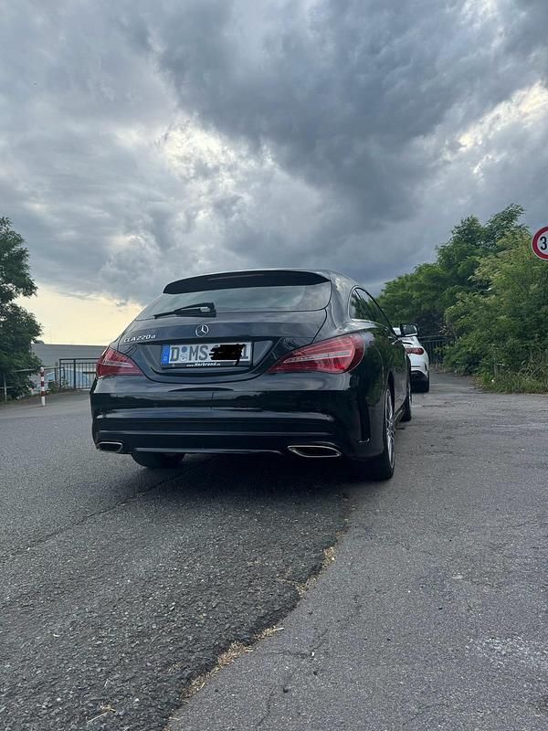 Gebraucht Mercedes CLA220 AMG 177 PS (130 kW) 2018 Schwarz Limousine
