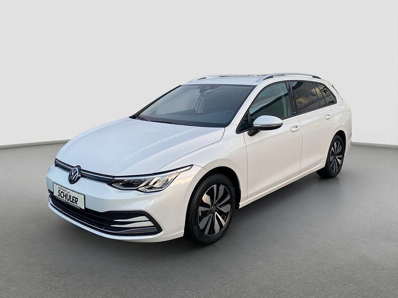 Gebraucht VW Golf VIII Move 150 PS (110 kW) 2023 Weiß (oryxweiß perlmutteffekt) Kombi