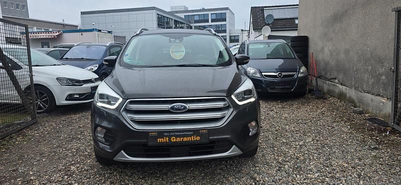 Gebraucht Ford Kuga Titanium 150 PS (110 kW) 2017 Magneticgrau (metallic) SUV