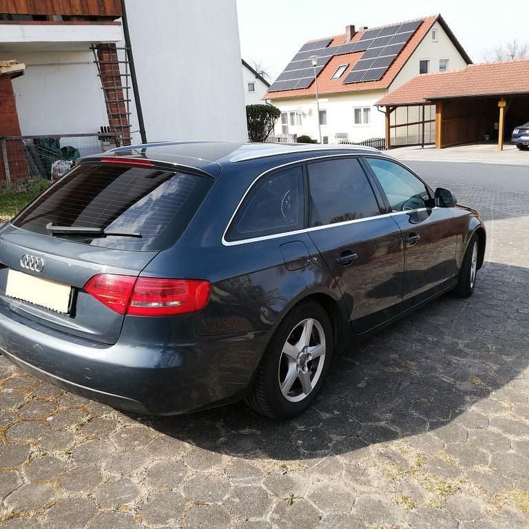 Gebraucht Audi A4 Ambiente 160 PS (117 kW) 2008 Grau Kombi