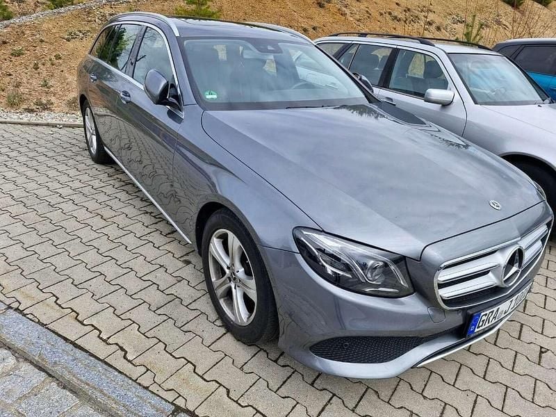 Gebraucht Mercedes E220 194 PS (142 kW) 2017 Grau Kombi