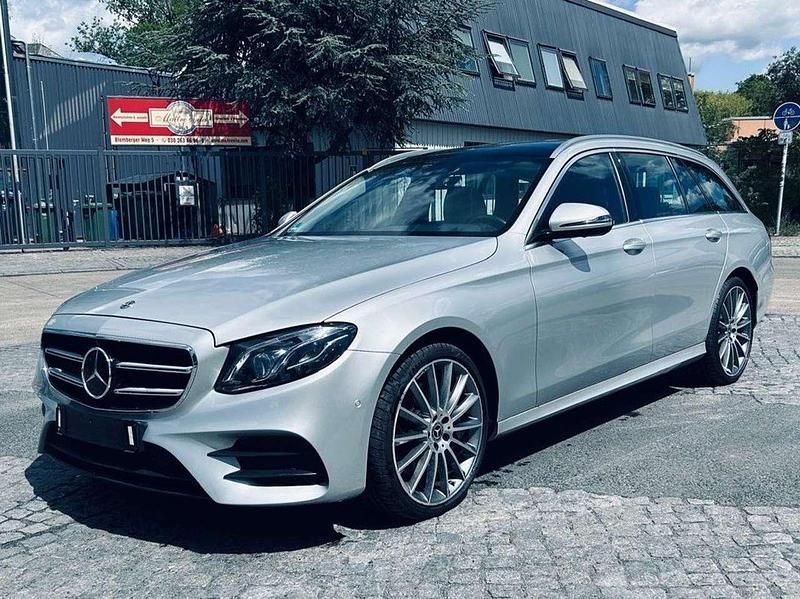 Iridiumsilber metalliclack Gebraucht 2017 Mercedes E400 Kombi | 28.000 € (Fairer Preis) - Bild 1/4
