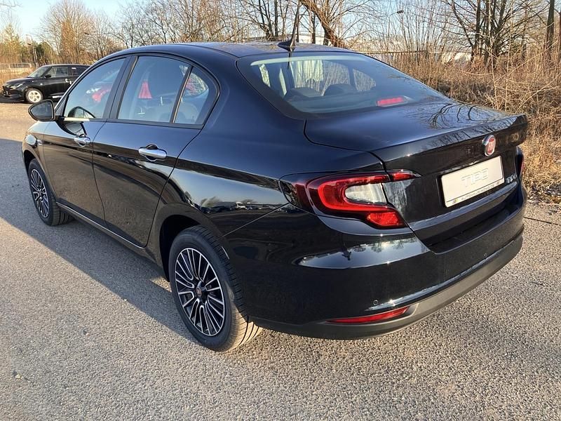 Gebraucht Fiat Tipo Urban 131 PS (96 kW) 2026 Schwarz Limousine