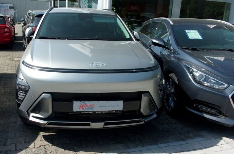 Silber Neu 2025 Hyundai Kona Prime SUV | 26.590 € (Fairer Preis) - Bild 1/4
