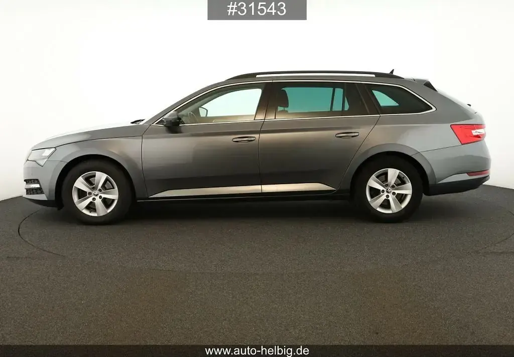 Gebraucht Skoda Superb Ambition 150 PS (110 kW) 2023 Grau Kombi