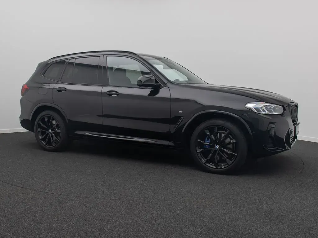 Gebraucht BMW X3 Performance 340 PS (250 kW) 2023 Saphirschwarz475 SUV