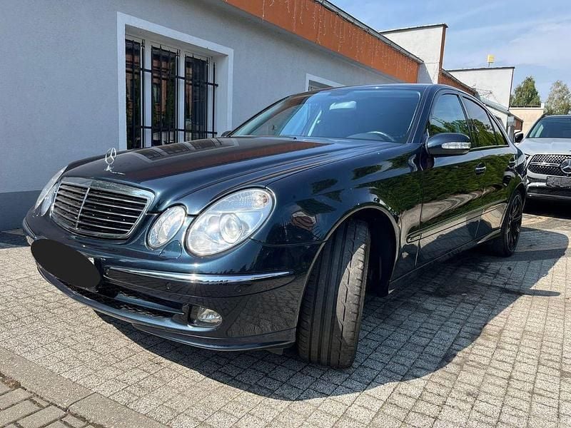 Gebraucht Mercedes E500 Avantgarde 306 PS (225 kW) 2002 Schwarz Limousine