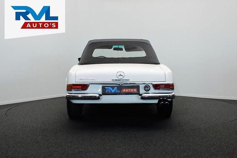 Gebraucht Mercedes 230 150 PS (110 kW) 1967 Weiß Cabrio
