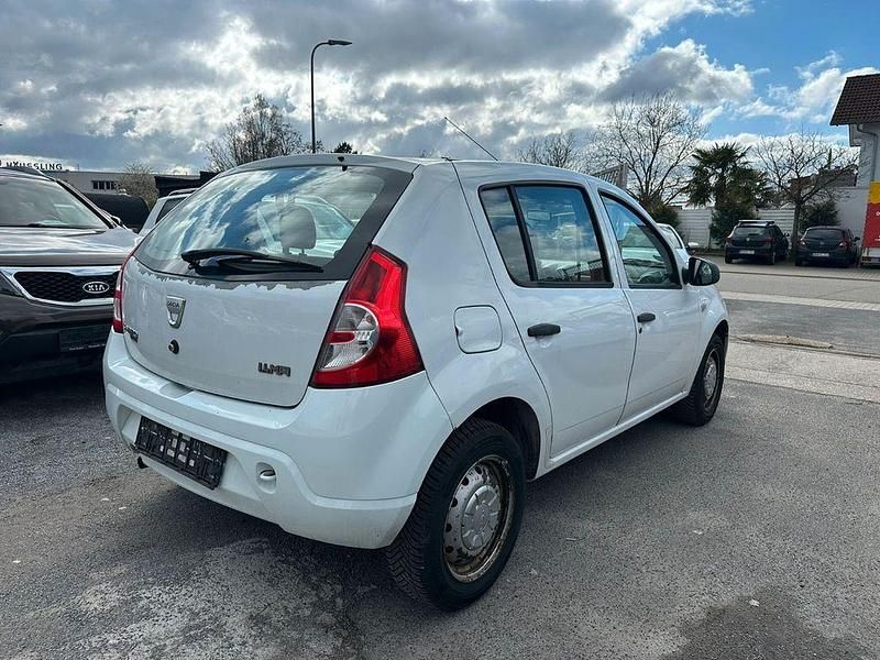 Gebraucht Dacia Sandero Basis 75 PS (55 kW) 2008 Weiß Kleinwagen