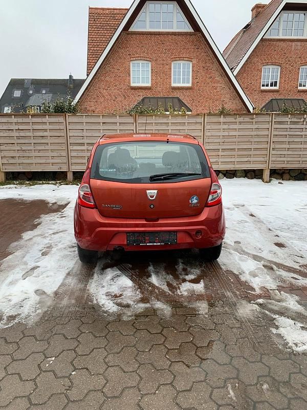 Gebraucht Dacia Sandero 75 PS (55 kW) 2009 Rot Kleinwagen