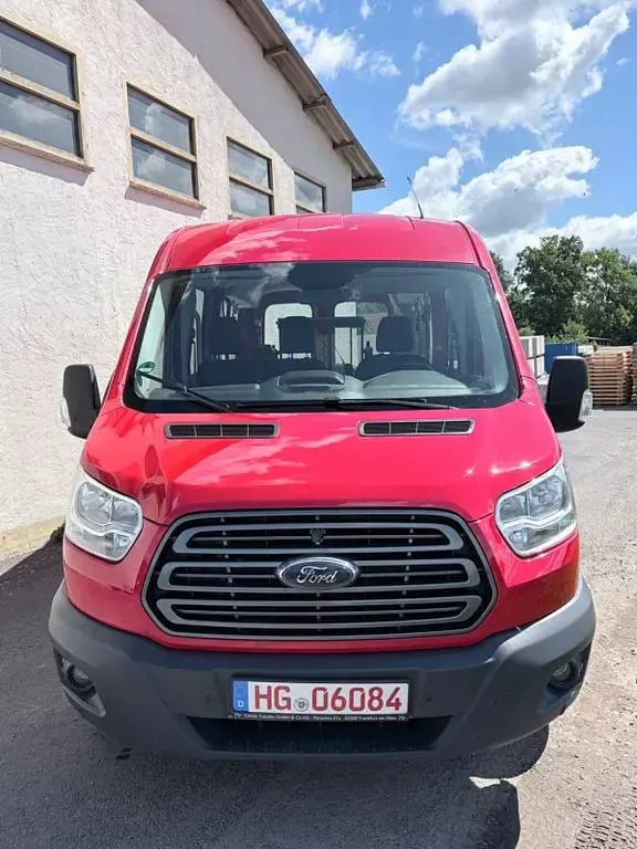 Gebraucht Ford Transit Trend 105 PS (77 kW) 2018 Rot Kombi
