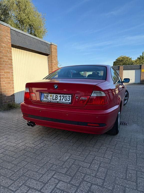 Gebraucht BMW 330 231 PS (169 kW) 2005 Rot Coupé