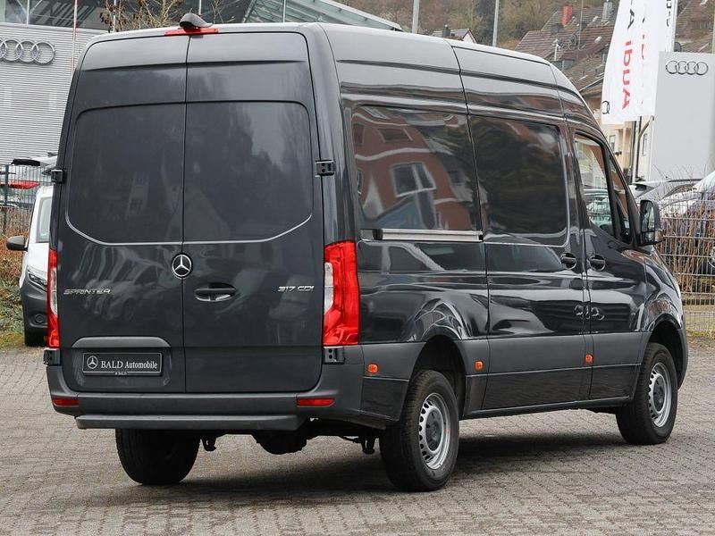 Gebraucht Mercedes Sprinter 170 PS (125 kW) 2024 Tenoritgrau metallic Van