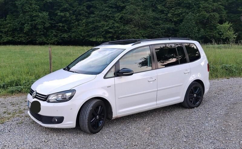 Weiß Gebraucht 2012 VW Touran Sport Van / Kleinbus | 7.500 € - Bild 1/4