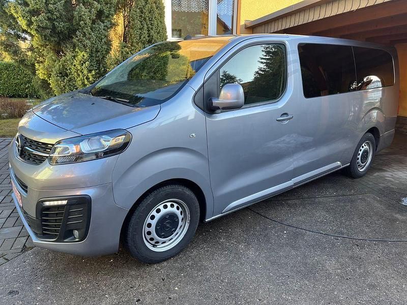 Grau Gebraucht 2020 Opel Vivaro Van / Kleinbus | 20.950 € - Bild 1/4