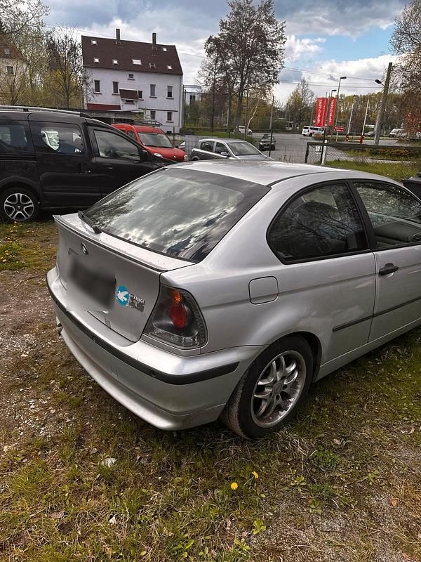 Occasion BMW 318 143 ch (105 kW) 2002 Argent Coupé