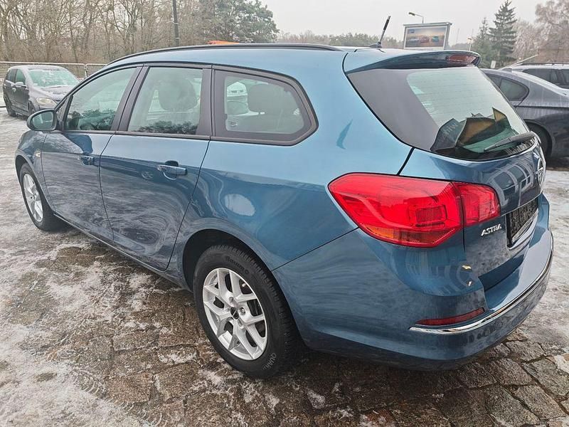 Gebraucht Opel Astra Selection 116 PS (85 kW) 2014 Blau Kombi