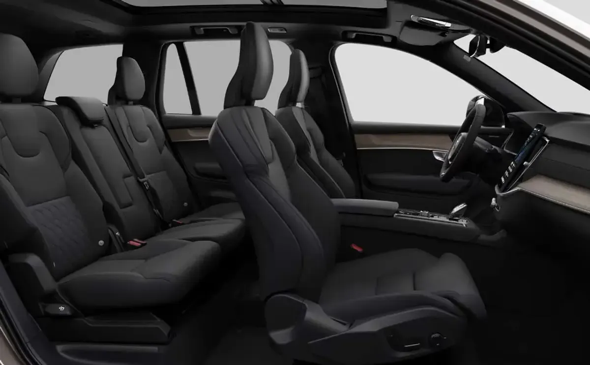 Neu Volvo XC90 Plus 455 PS (334 kW) 2026 Silber SUV