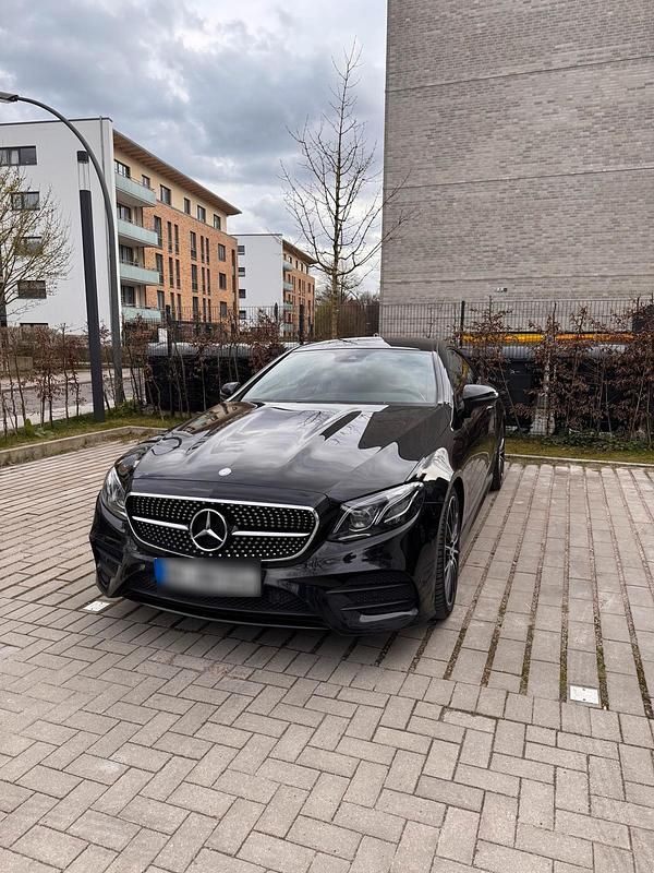 Second-hand Mercedes 220 194 CP (142 kW) 2017 Negru Coupe