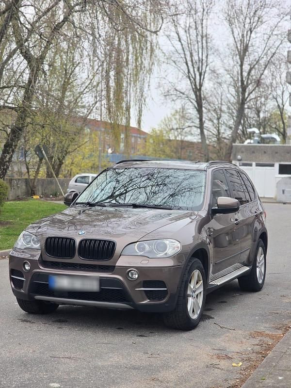 Second-hand BMW X5 245 CP (180 kW) 2012 Maro SUV