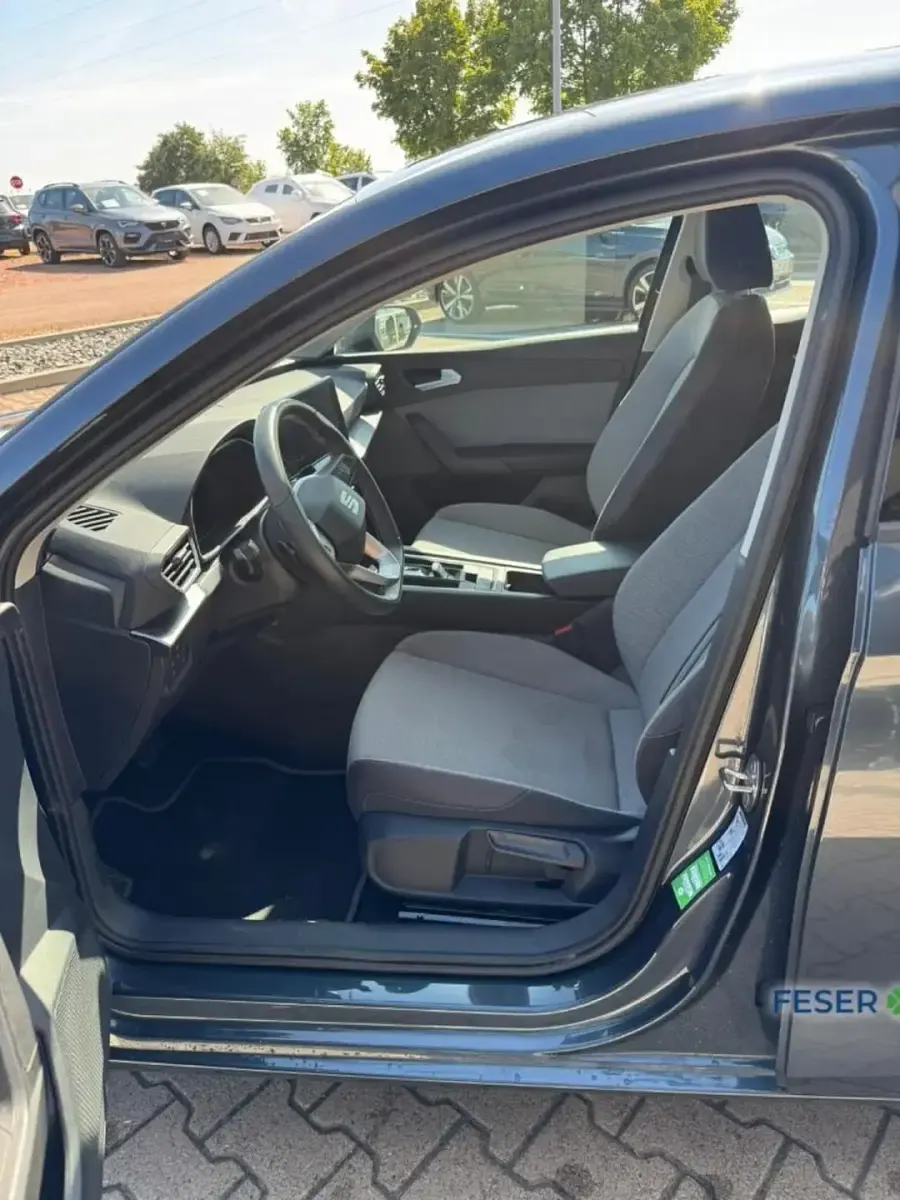Occasion Seat Leon Style 150 ch (110 kW) 2024 Gris Berline