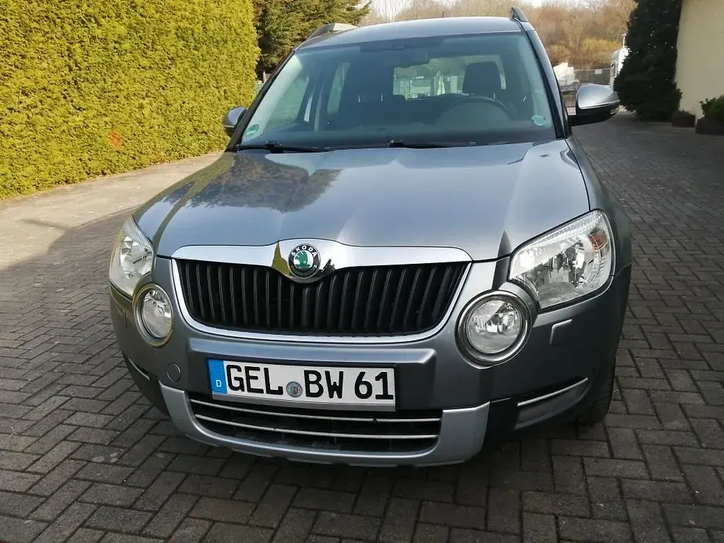 Gebraucht Skoda Yeti Plus Edition 110 PS (80 kW) 2012 Silber SUV