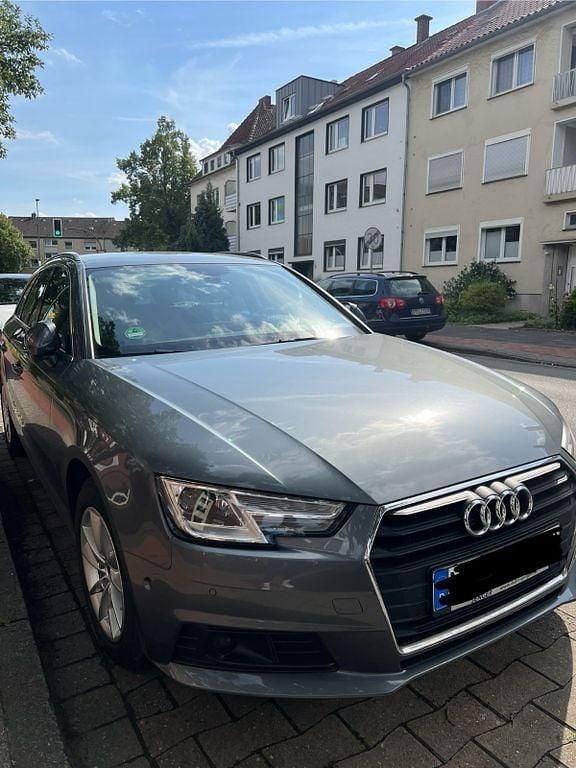 Gebraucht Audi A4 150 PS (110 kW) 2016 Grau Kombi