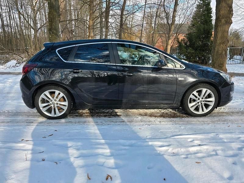 Gebraucht Opel Astra OPC 179 PS (131 kW) 2011 Schwarz Limousine