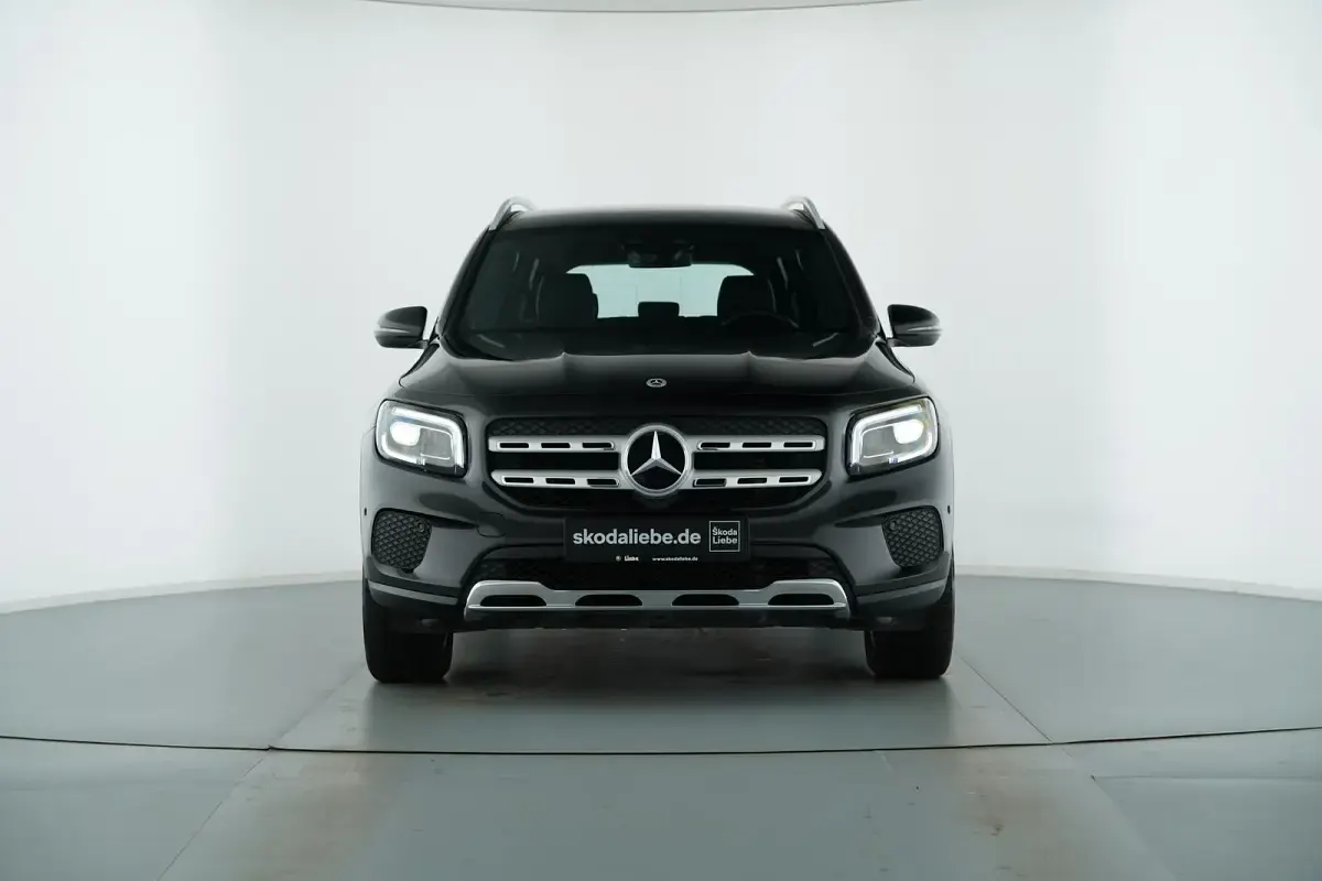 Gebraucht Mercedes GLB180 Style 116 PS (85 kW) 2021 Kosmosschwarz SUV