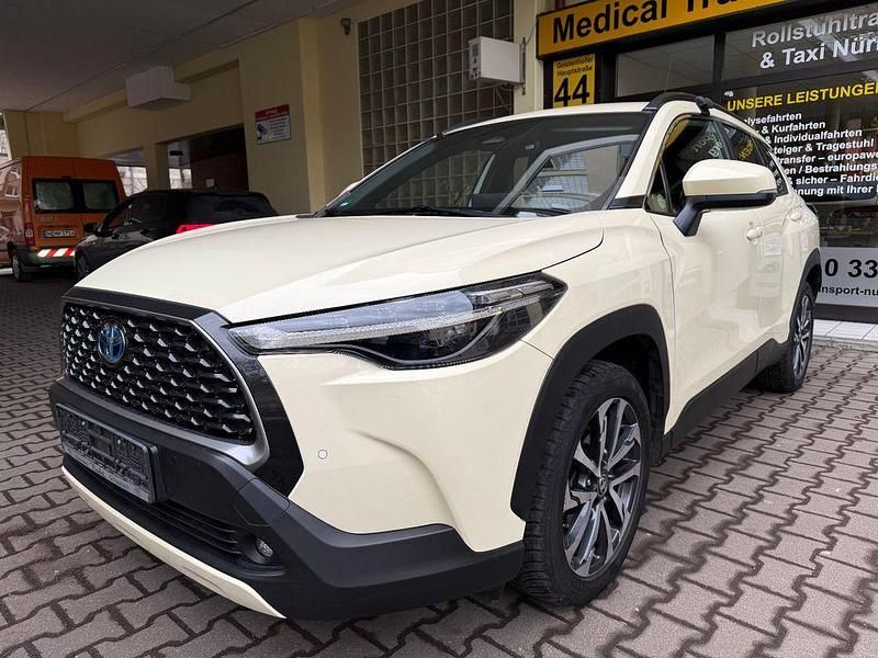 Gebraucht Toyota Corolla Cross Team 152 PS (111 kW) 2022 Beige SUV