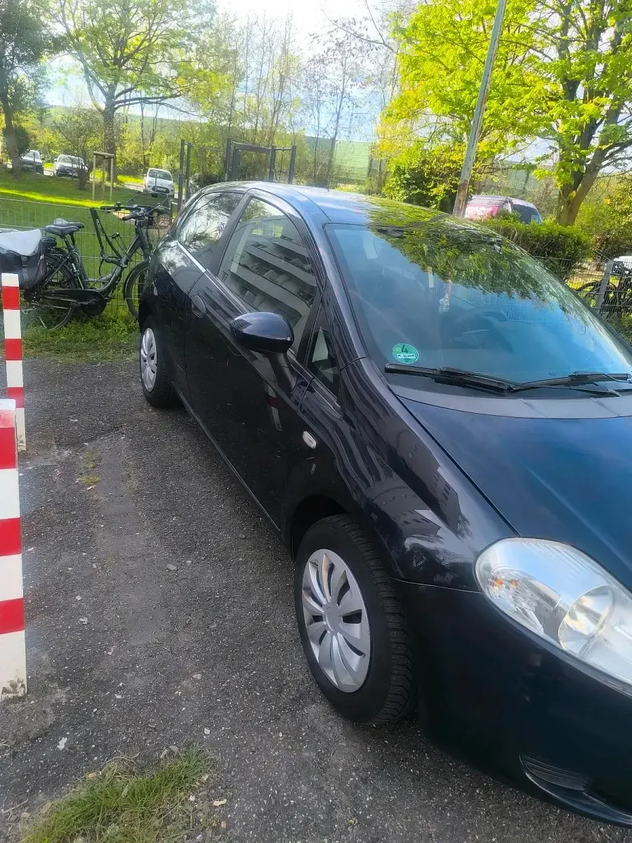 Gebraucht Fiat Punto 74 PS (54 kW) 2009 Blau Kleinwagen