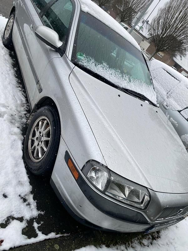 Grau Gebraucht 2000 Volvo S80 Limousine | 2.300 € (Fairer Preis) - Bild 1/4