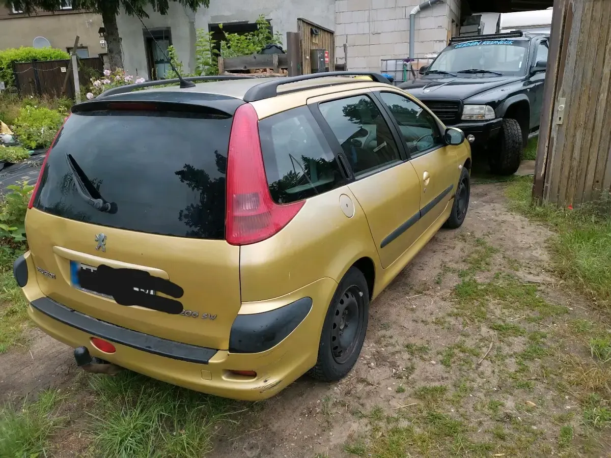 Gebraucht Peugeot 206 Filou 75 PS (55 kW) 2004 Gold Kombi