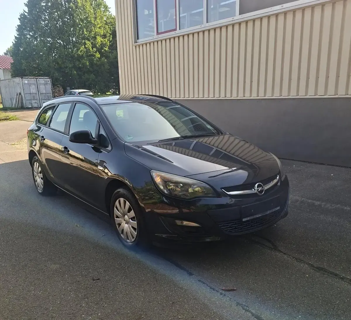 Gebraucht Opel Astra 131 PS (96 kW) 2012 Schwarz Kombi