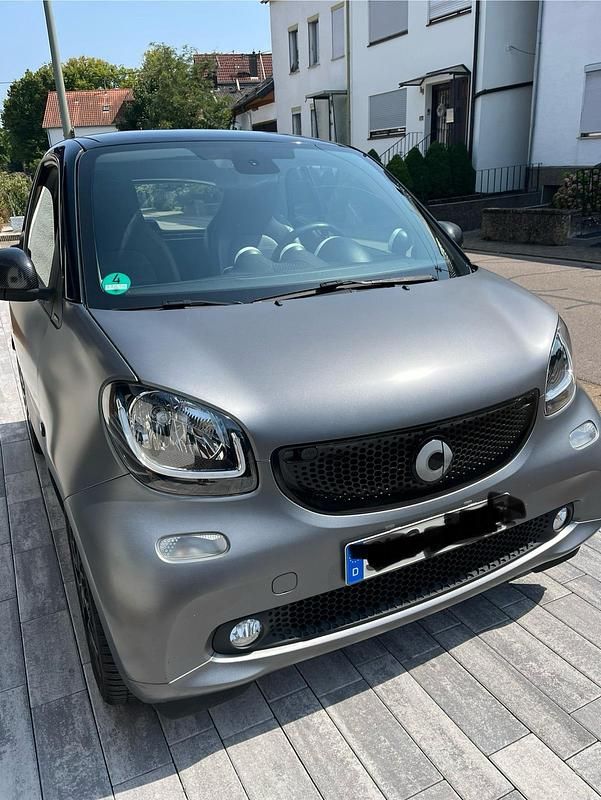 Grau Gebraucht 2016 Smart ForTwo Coupé Kleinwagen | 6.700 € (Guter Preis) - Bild 1/4