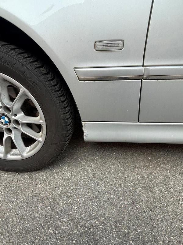 Gebraucht BMW 520 170 PS (125 kW) 2002 Silber Limousine