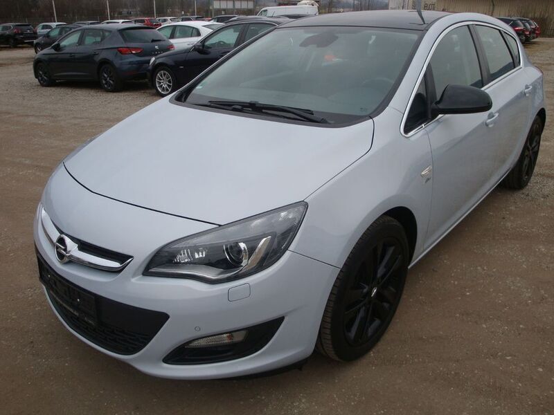 Gebraucht Opel Astra Active 165 PS (121 kW) 2013 Grau Limousine